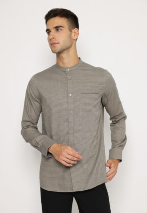Jobb Nadhir Koko Pria Lengan Panjang Slim Fit Light Beige